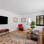 The Walnut Suites - The Incline Suite