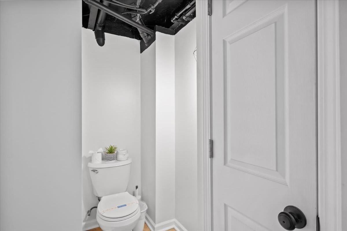 The Walnut - The Incline Apartment
